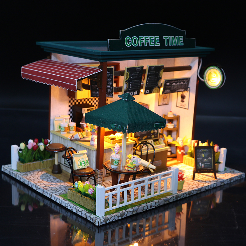 DIY Miniature Wooden Dollhouse - Kids Toys Stores recensione e prezzo