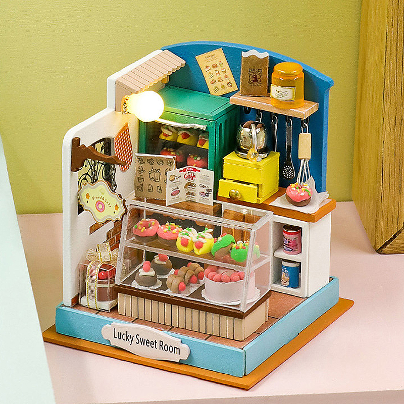 Coffee Store Wooden Mini Doll  - Kids Toys Stores recensione e prezzo
